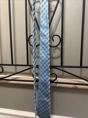 Class Club  Gold Label Blue and Green Plaid Necktie silk nwt